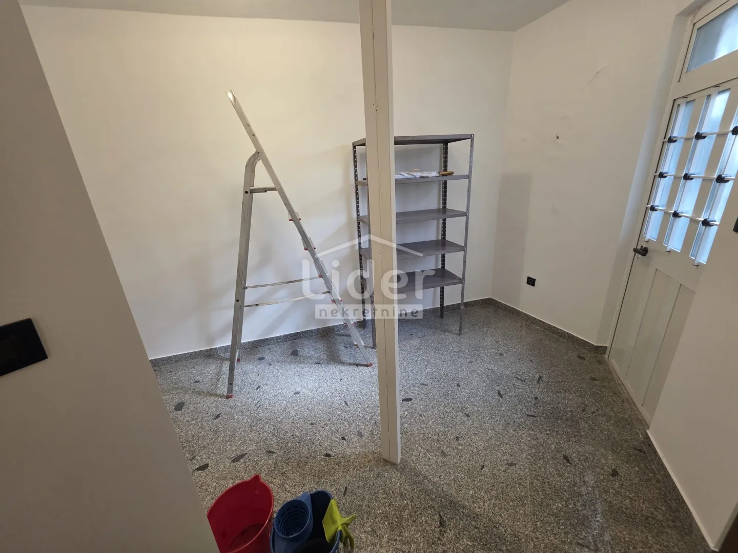 belveder, ulični poslovni prostor, 37m2 - slika 3