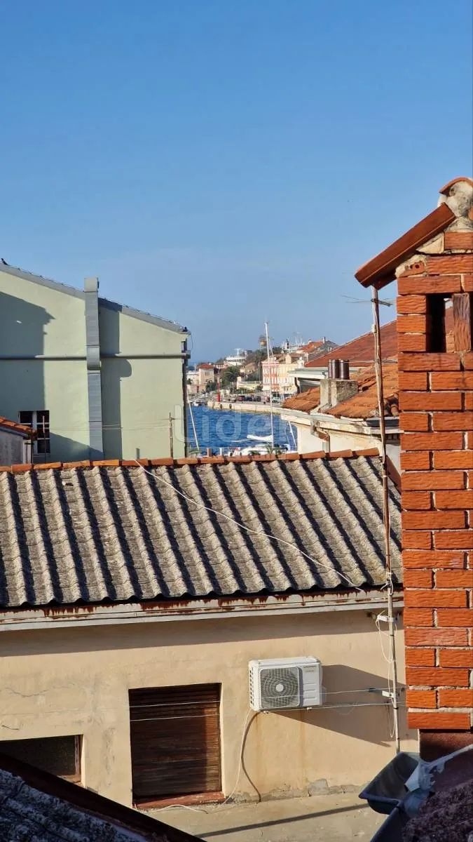 dvije samostojeće kuće u centru malog lošinja - slika 15