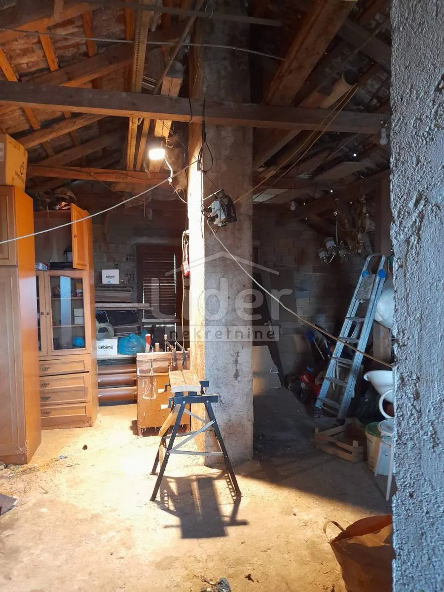 kuća sa velikom okućnicom 1.800m2 - slika 12