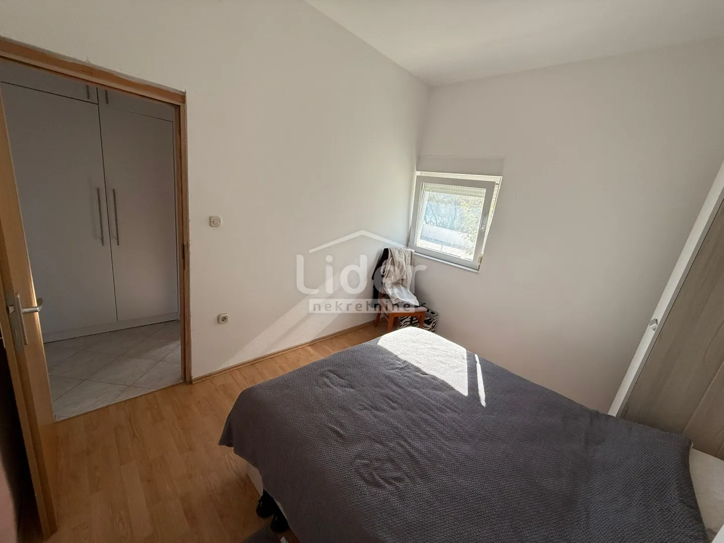 kuća prvi red uz more – posedarje - slika 25