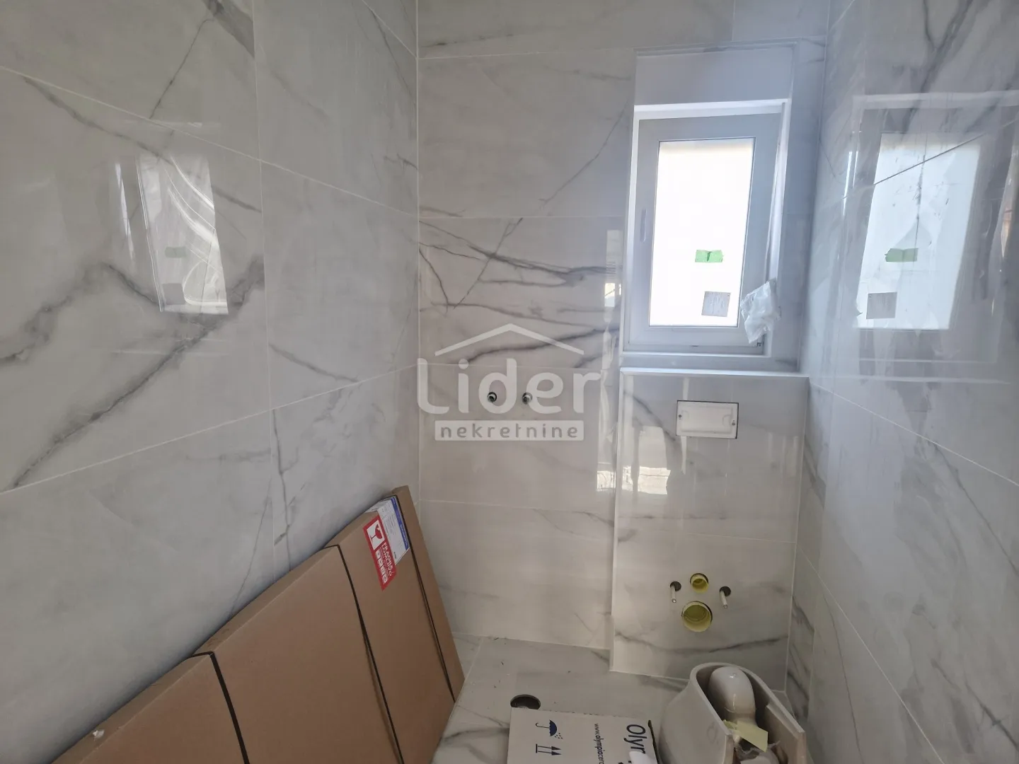 apartman u banjolu sa fantastičnim pogledom - slika 8