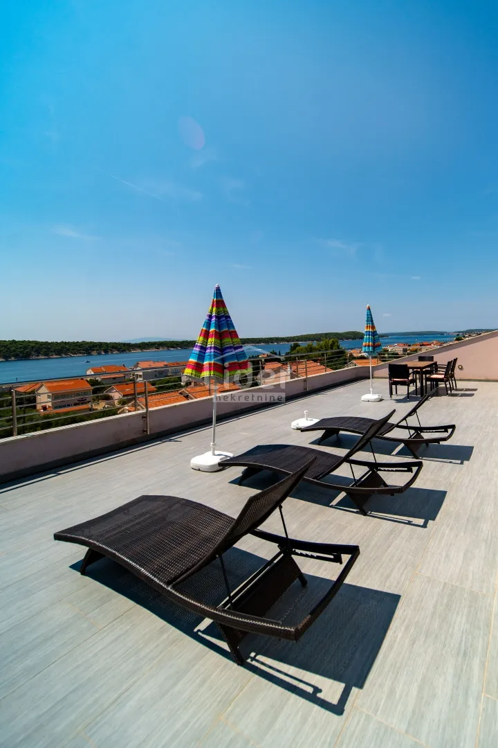 Rab, Barbat, apartman 150 m2 s prekrasnim pogledom - Barbat na Rabu, Rab