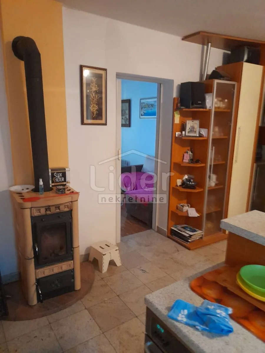 trosoban stan u dramlju, 111.55m2 - slika 8