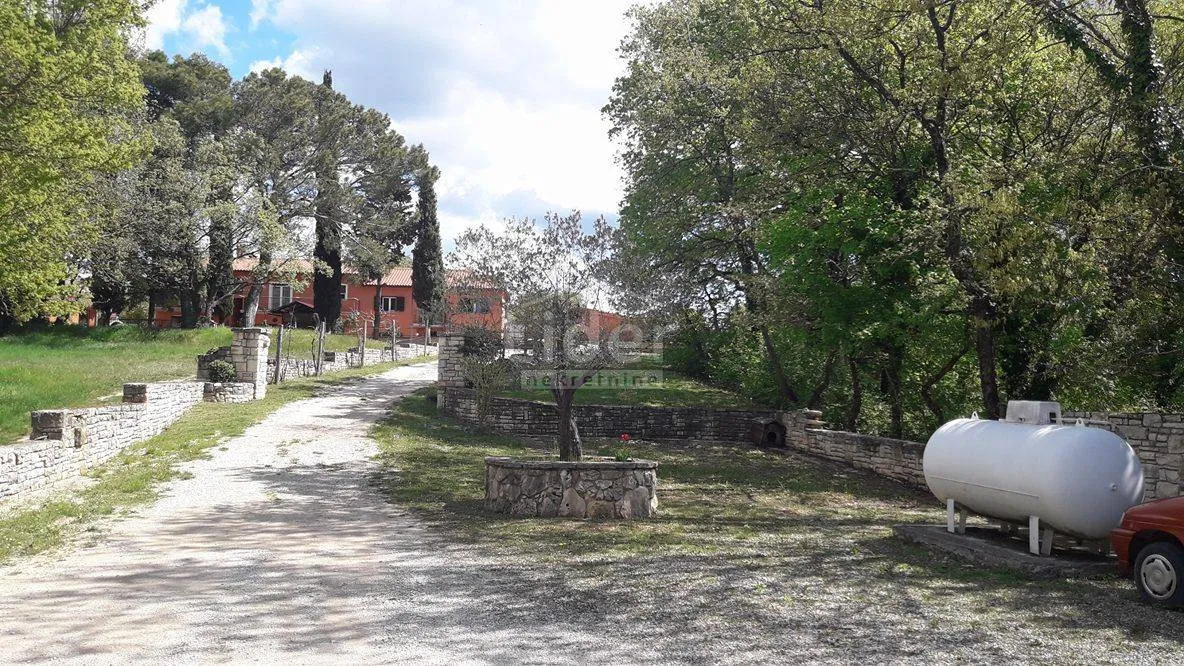 simpatična prizemnica u okolici rovinja - slika 2