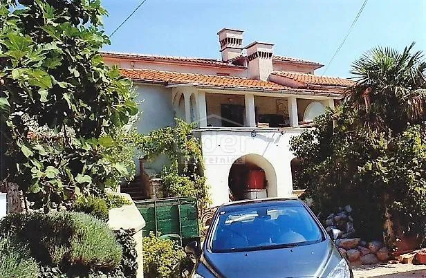 gostinjac, samostojeća vila, 505m2, 2000 okućnice - slika 10