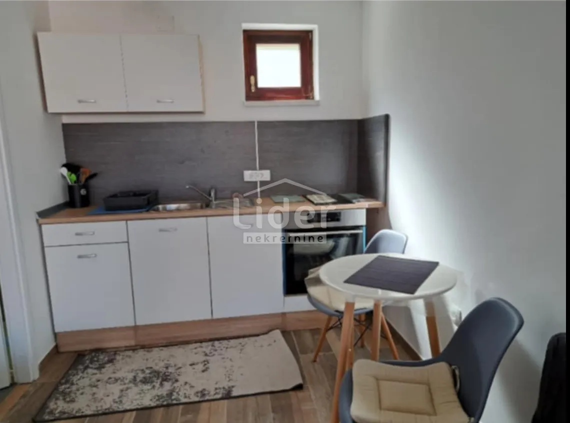 apartman na mirnoj lokaciji u malom lošinju - slika 4