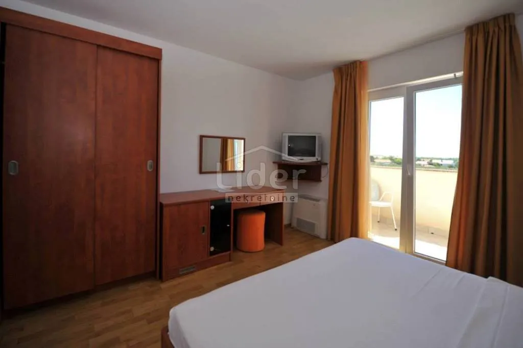 novalja, manji obiteljski hotel 1.000m2 prodaja - slika 19