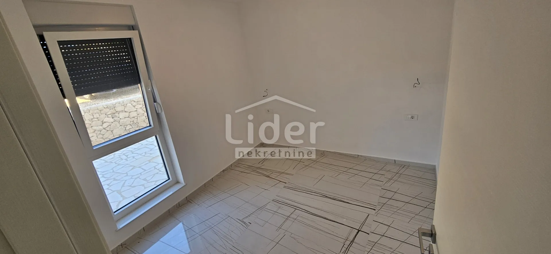 novalja, 2s+db, novogradnja 3.640 €m2, opremljeni - slika 12