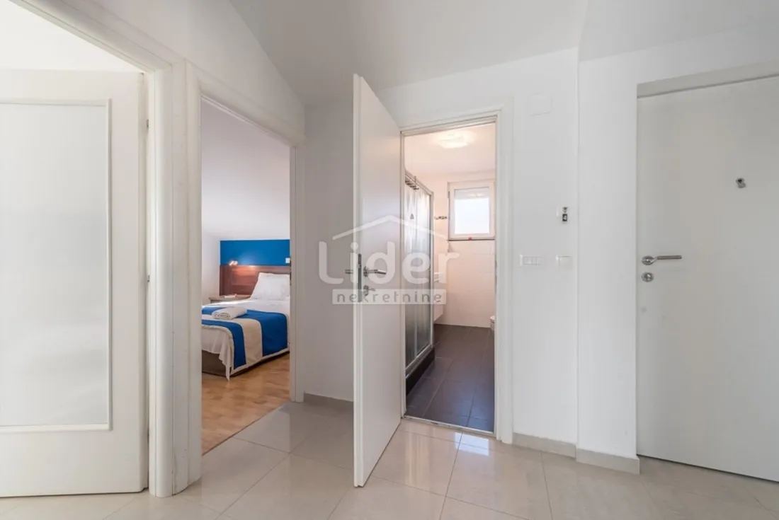 novalja-gaj, 70m od mora, penthouse, 2 stana - slika 7