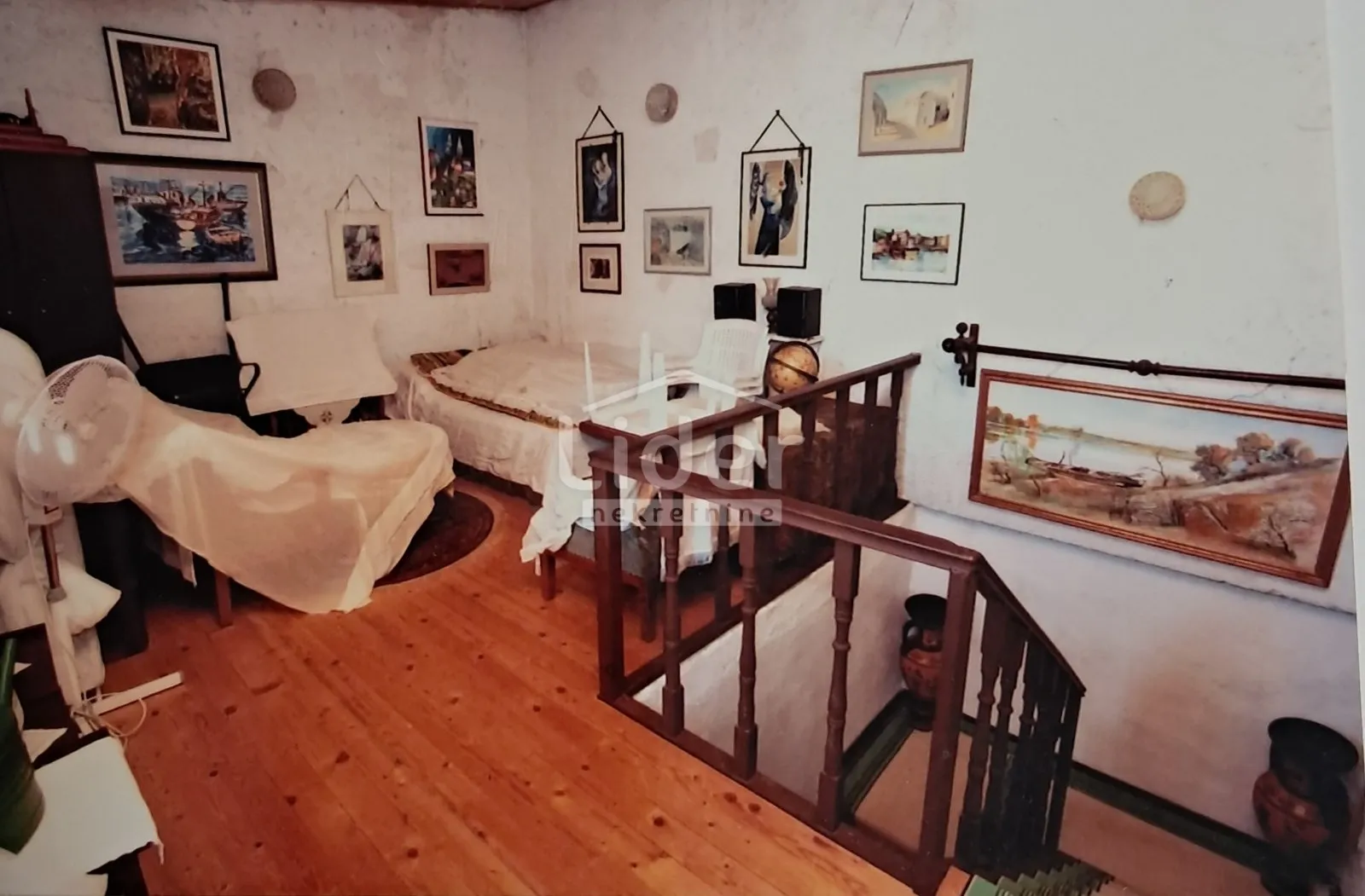 pag, kuća u samom centru, 176m2, krovna terasa - slika 13