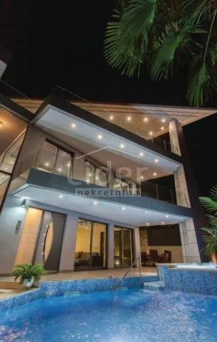kuća opatija, 750m2, bazen - slika 8