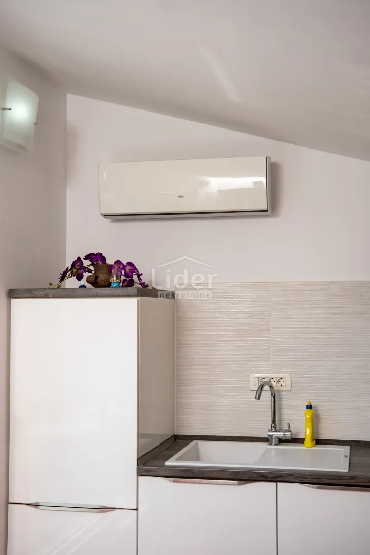 rab, barbat, apartman 150 m2 s prekrasnim pogledom - slika 22