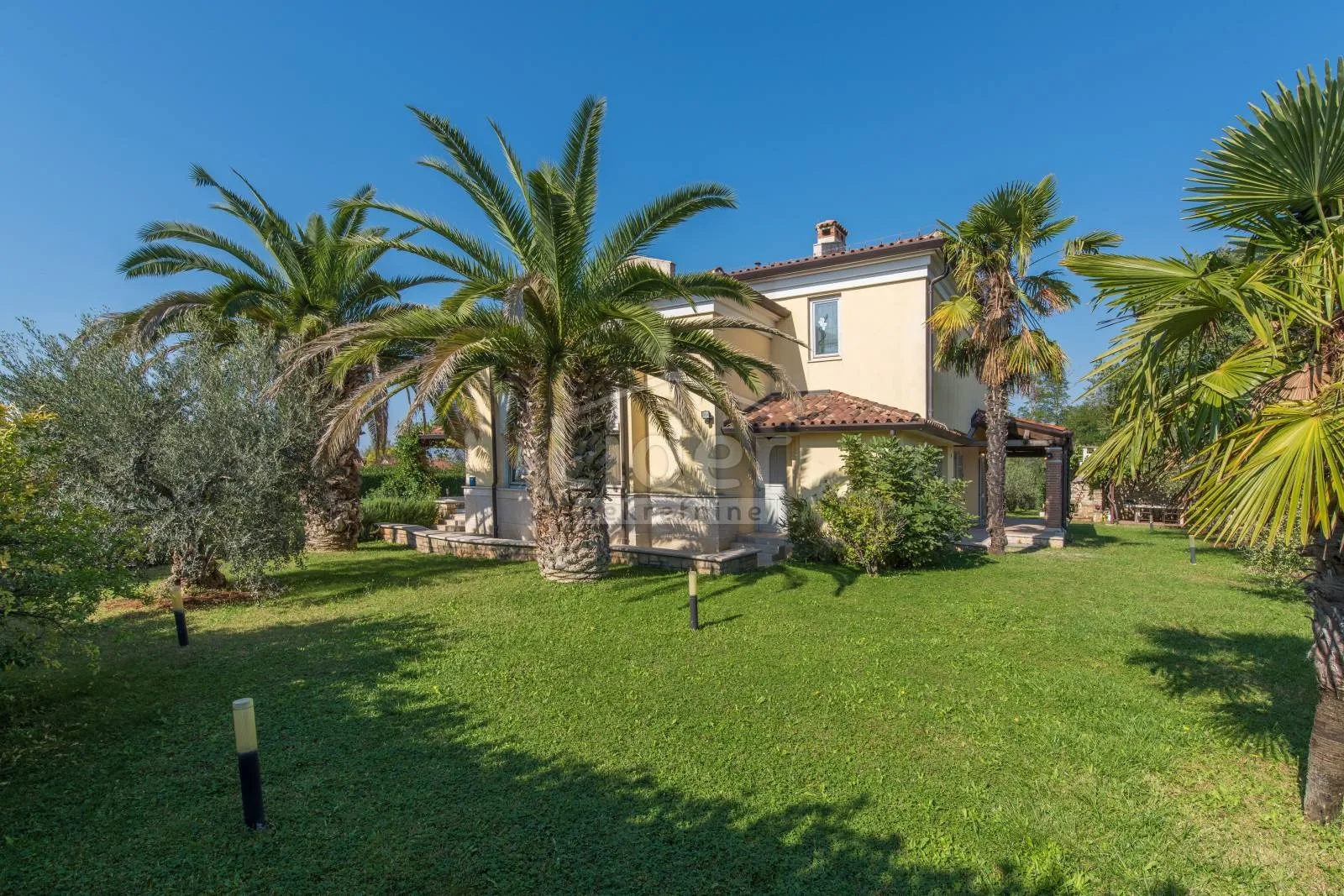 poreč-prekrasna vila na odličnoj lokaciji - slika 8