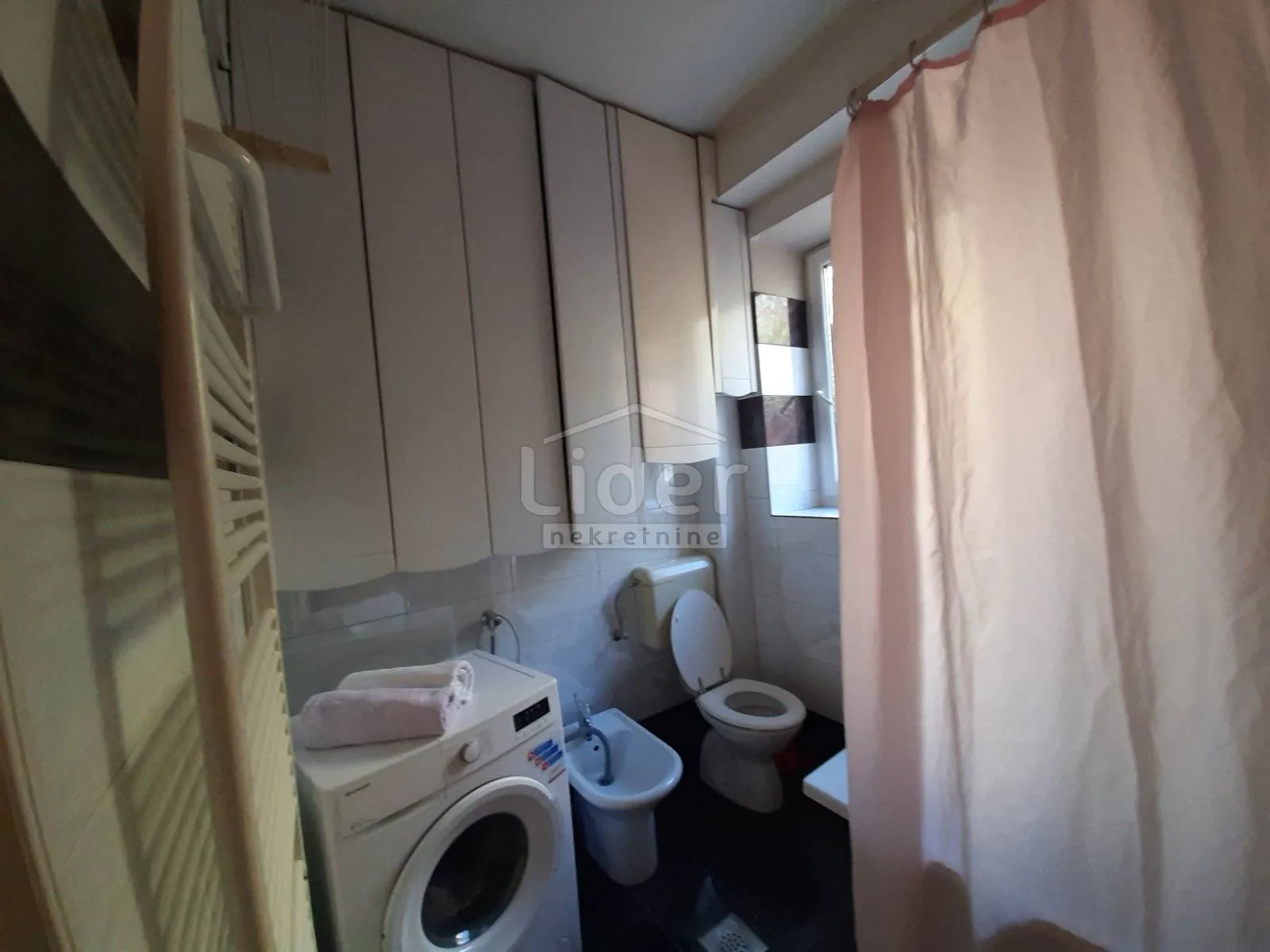 trsat, 5s+db, 121m2, dvoetažni stan za radnike - slika 10