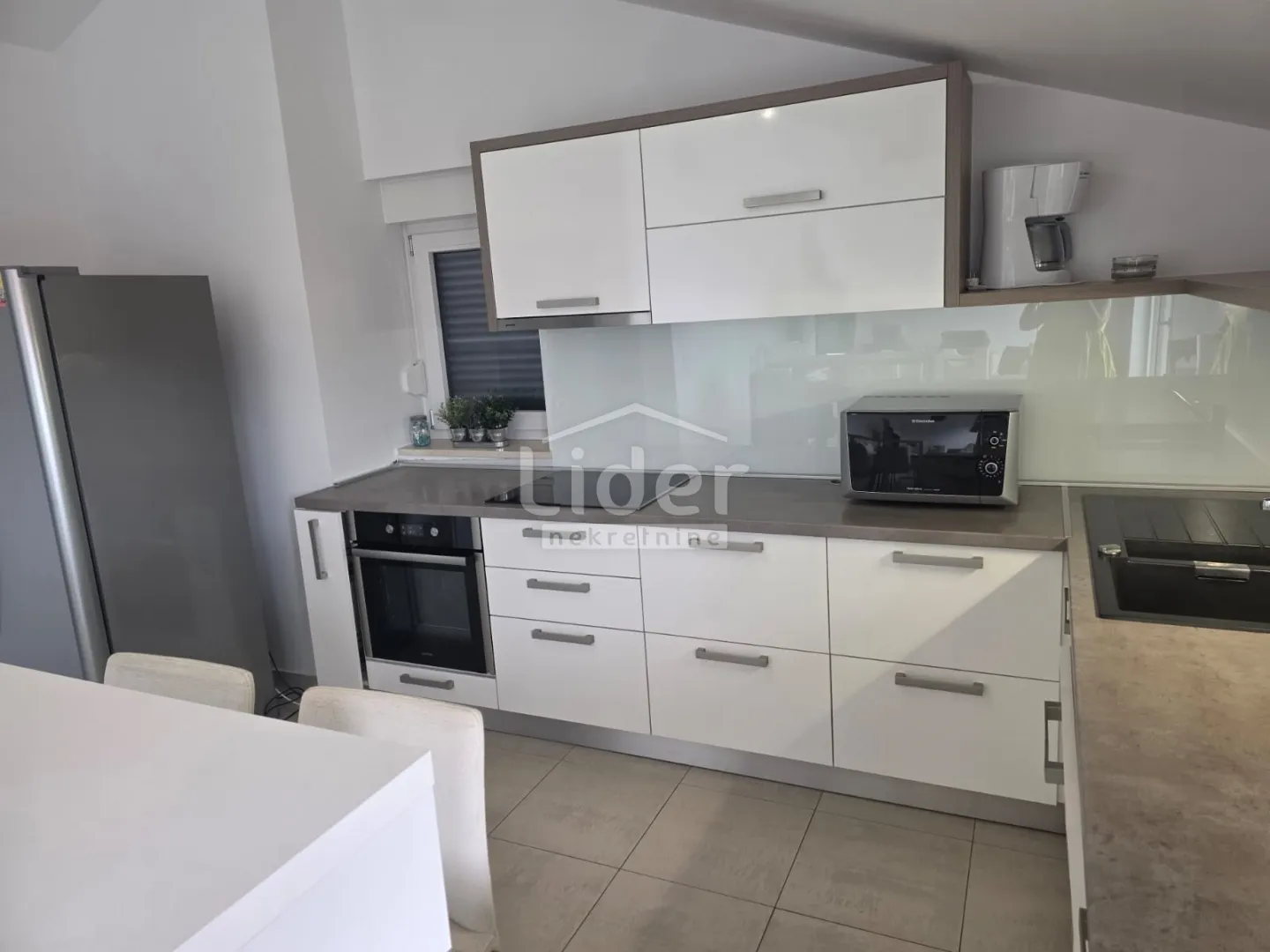 novalja-gaj, 70m od mora, penthouse, 2 stana - slika 9