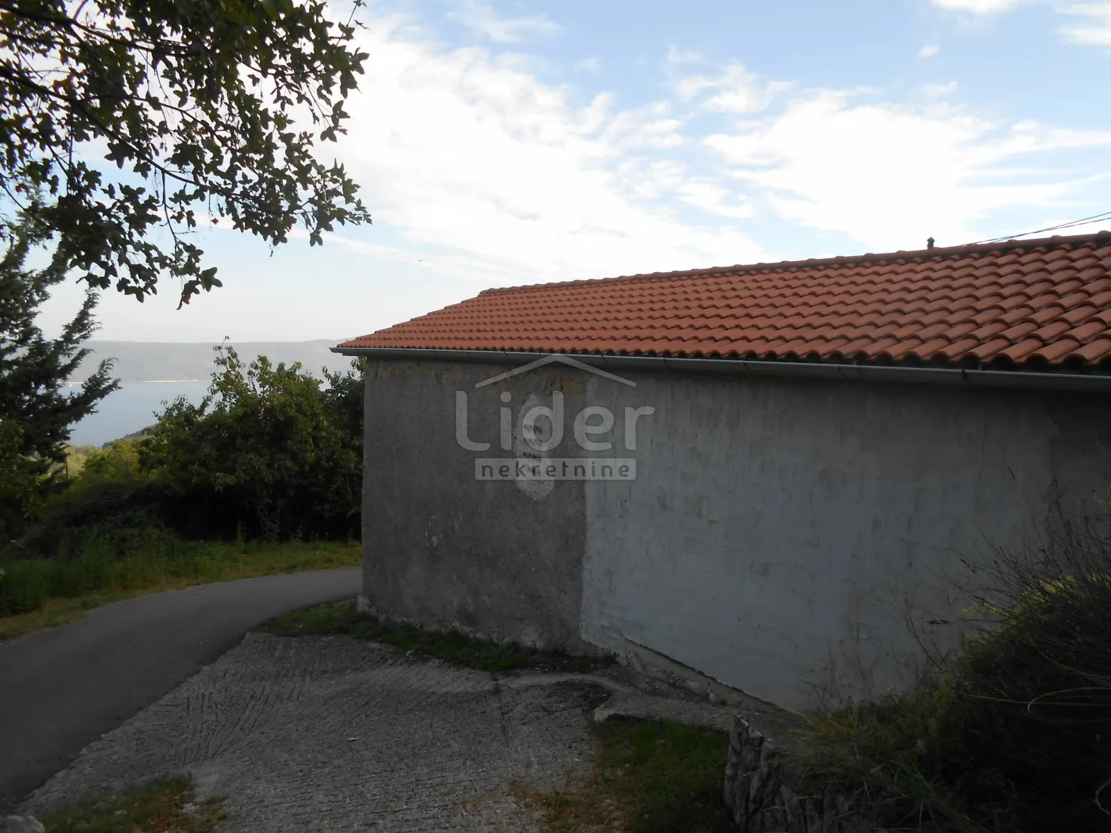 brseč kuća u prirodi s pogledom na more - slika 17