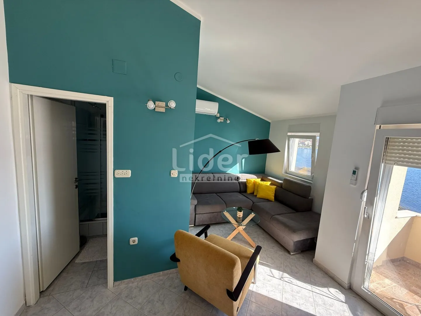 kuća prvi red uz more – posedarje - slika 32