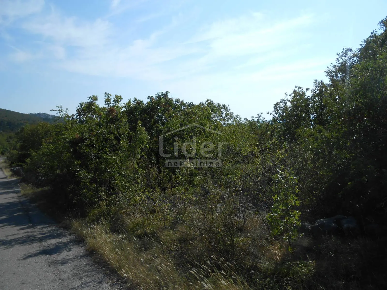 klenovica zemljište 852 m2 s pogledom na more - slika 2