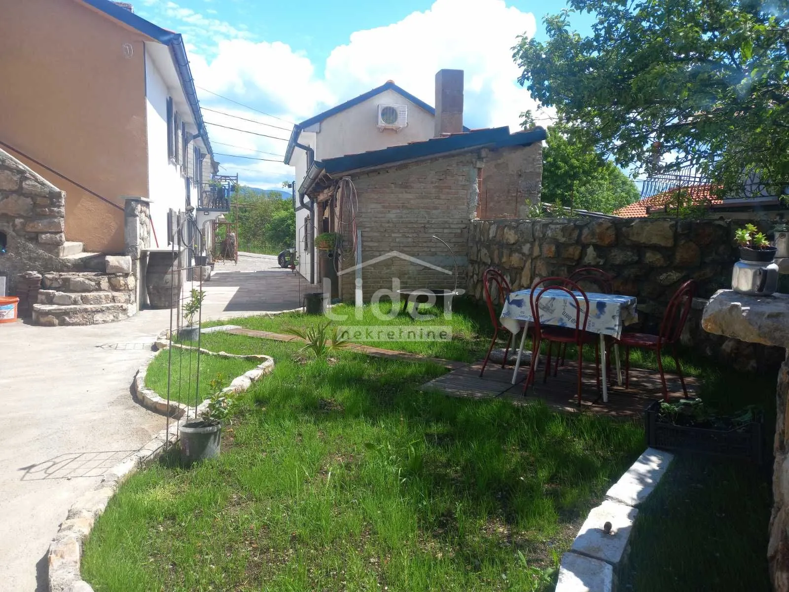 jušići kuća od 85 m2 s dvorištem i okućnicom - slika 16