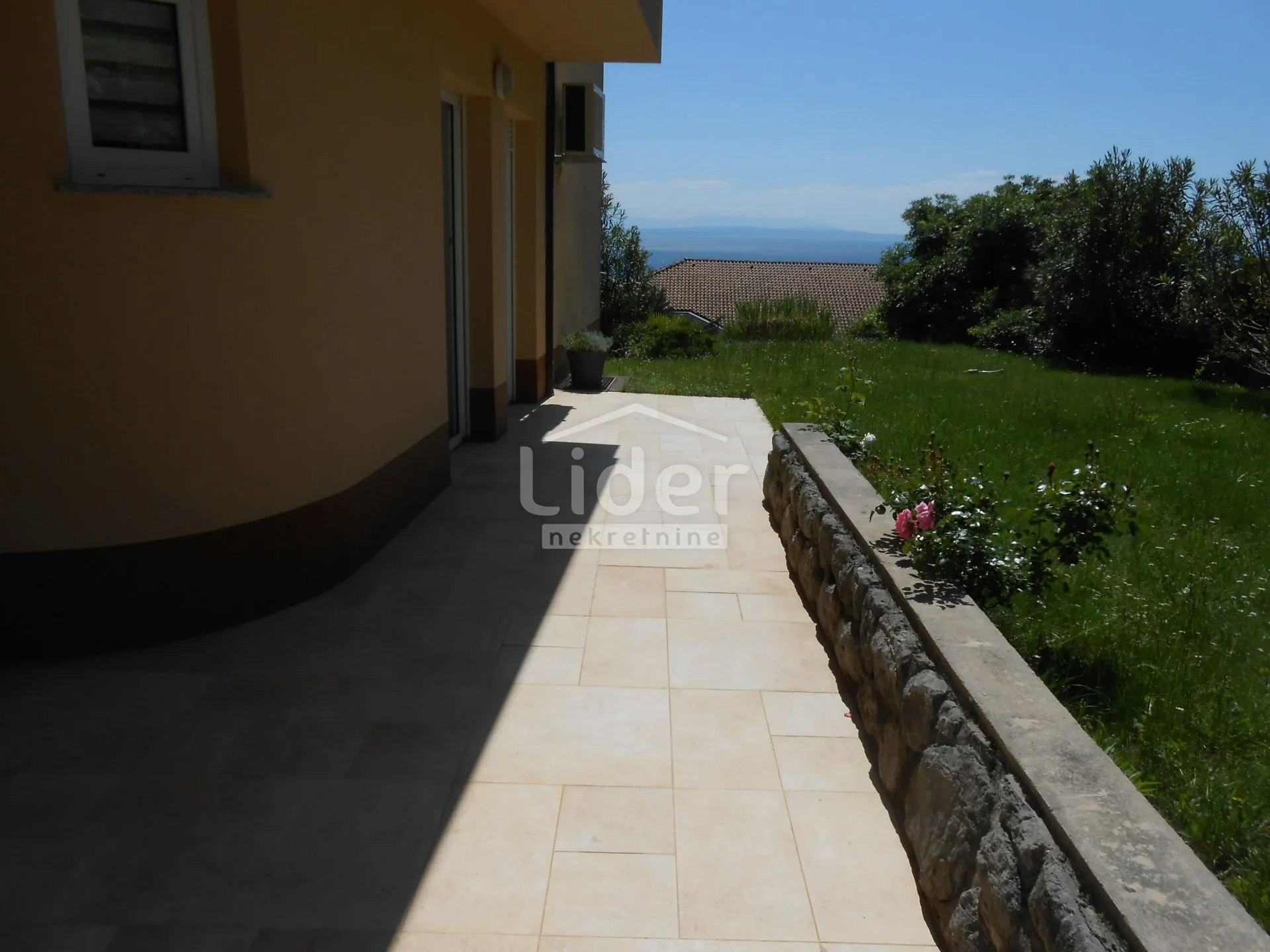 opatija luksuzan stan s bazenom, pogled na more - slika 36