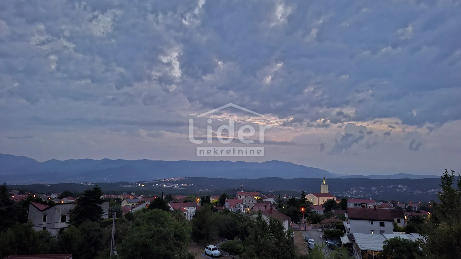 viškovo-1089m2centar,rijetkost na tržištu - slika 5