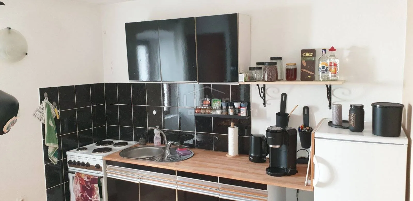 baška, 1skl.-troetažni, terasa, 1.red do mora - slika 10