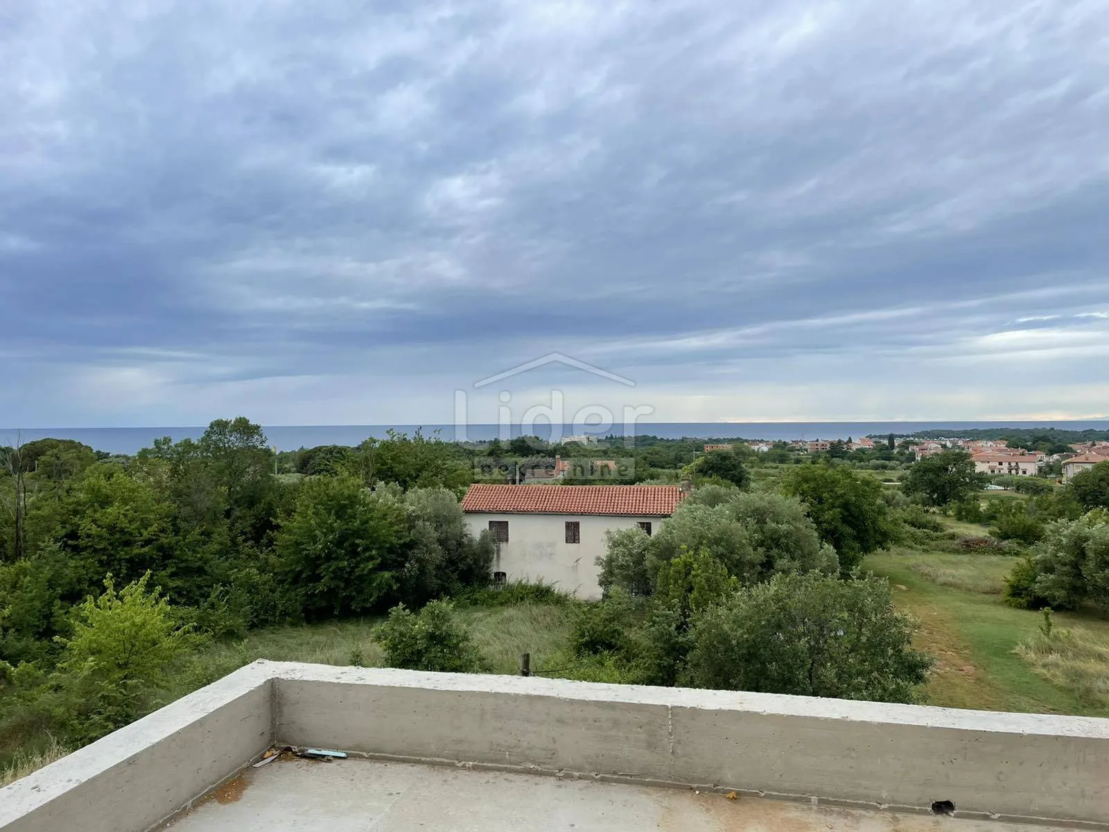 stan u poreču s pogledom na more - slika 9