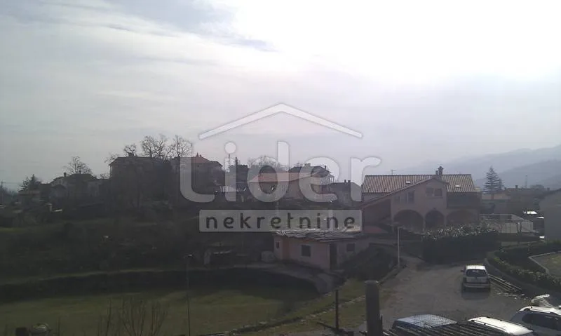 kastav zemljište od 1000 m2 s građevinskom dozvolom - slika 2