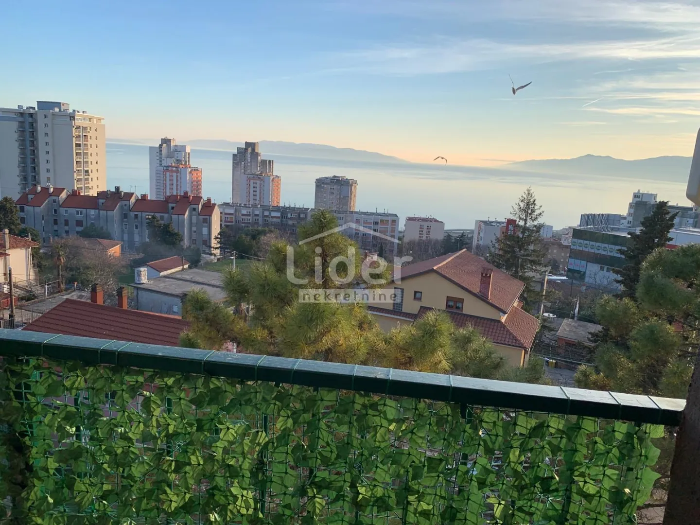 stan podmurvice, 2skl, 57m2, balkon - slika 3