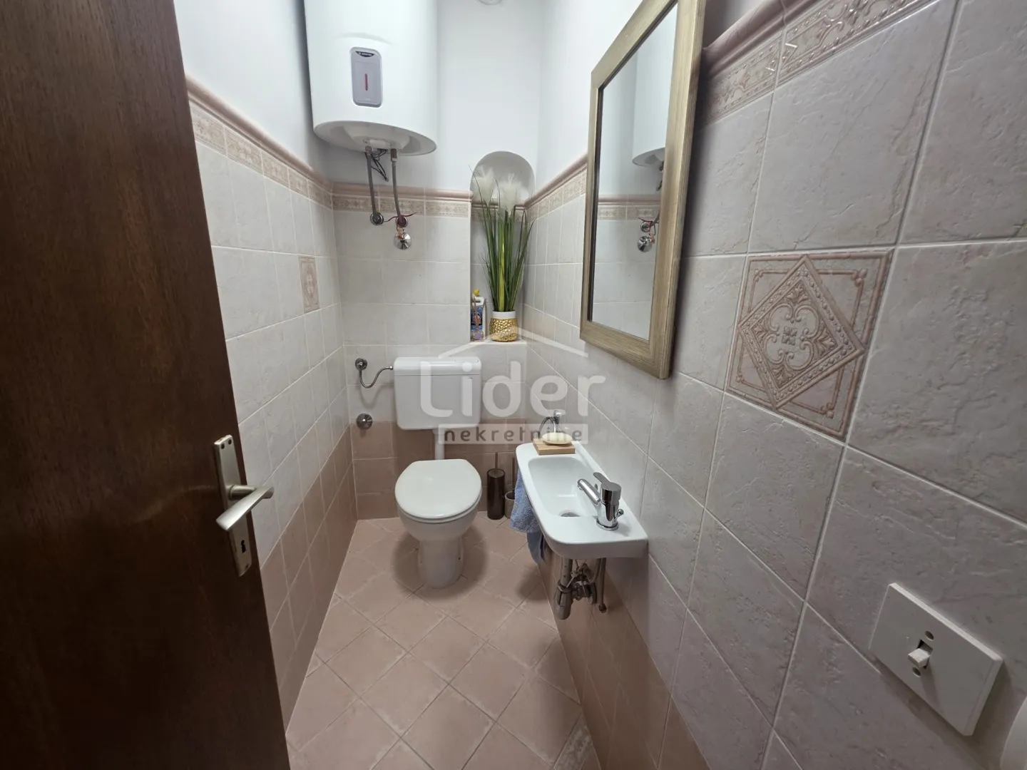 njivice -trosobni stan 100m2 - slika 17