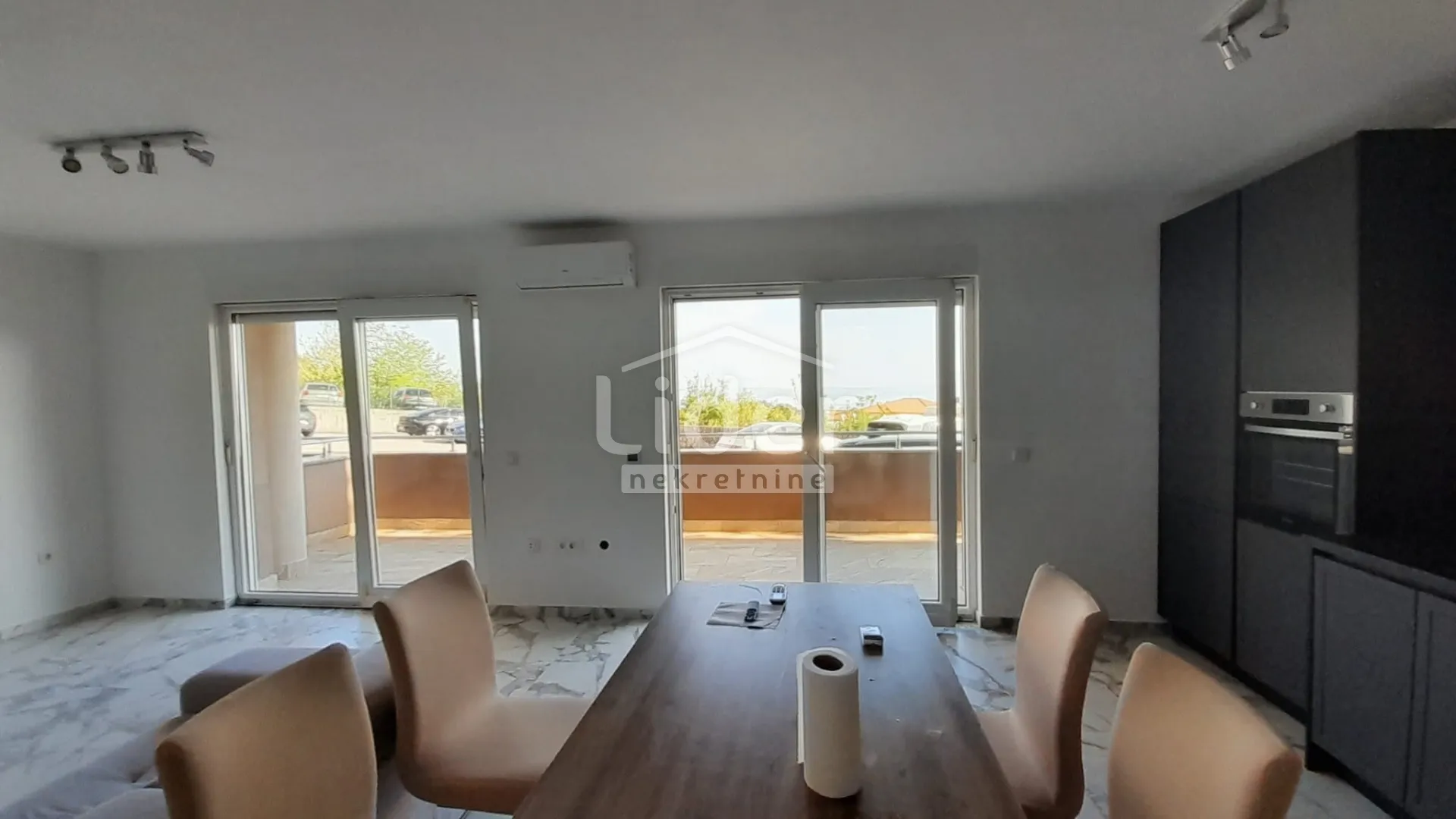 rijeka,srdoči-stan 132m2+vrt 185m2+3 parkinga+pogled more - slika 8