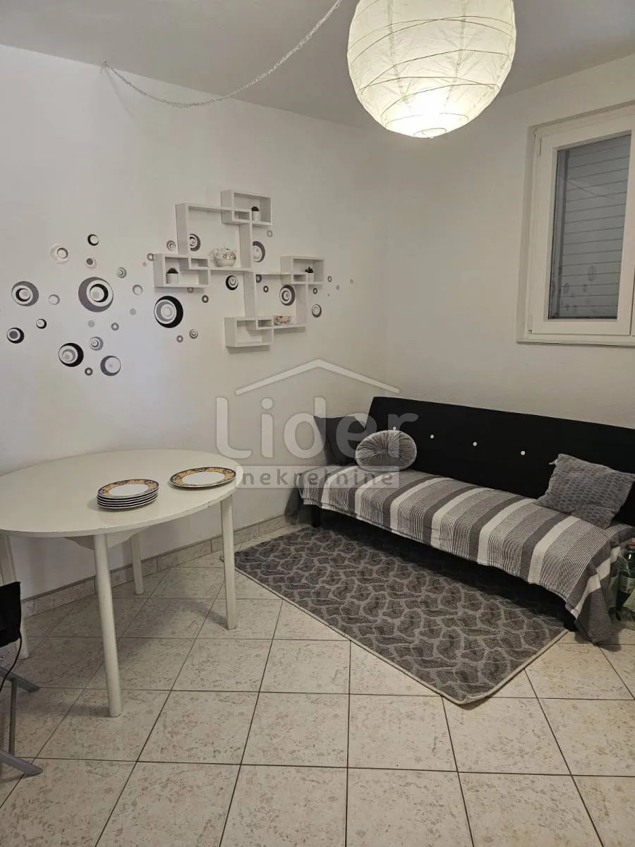 pag- kuća s okućnicom i pogledom na more - slika 25