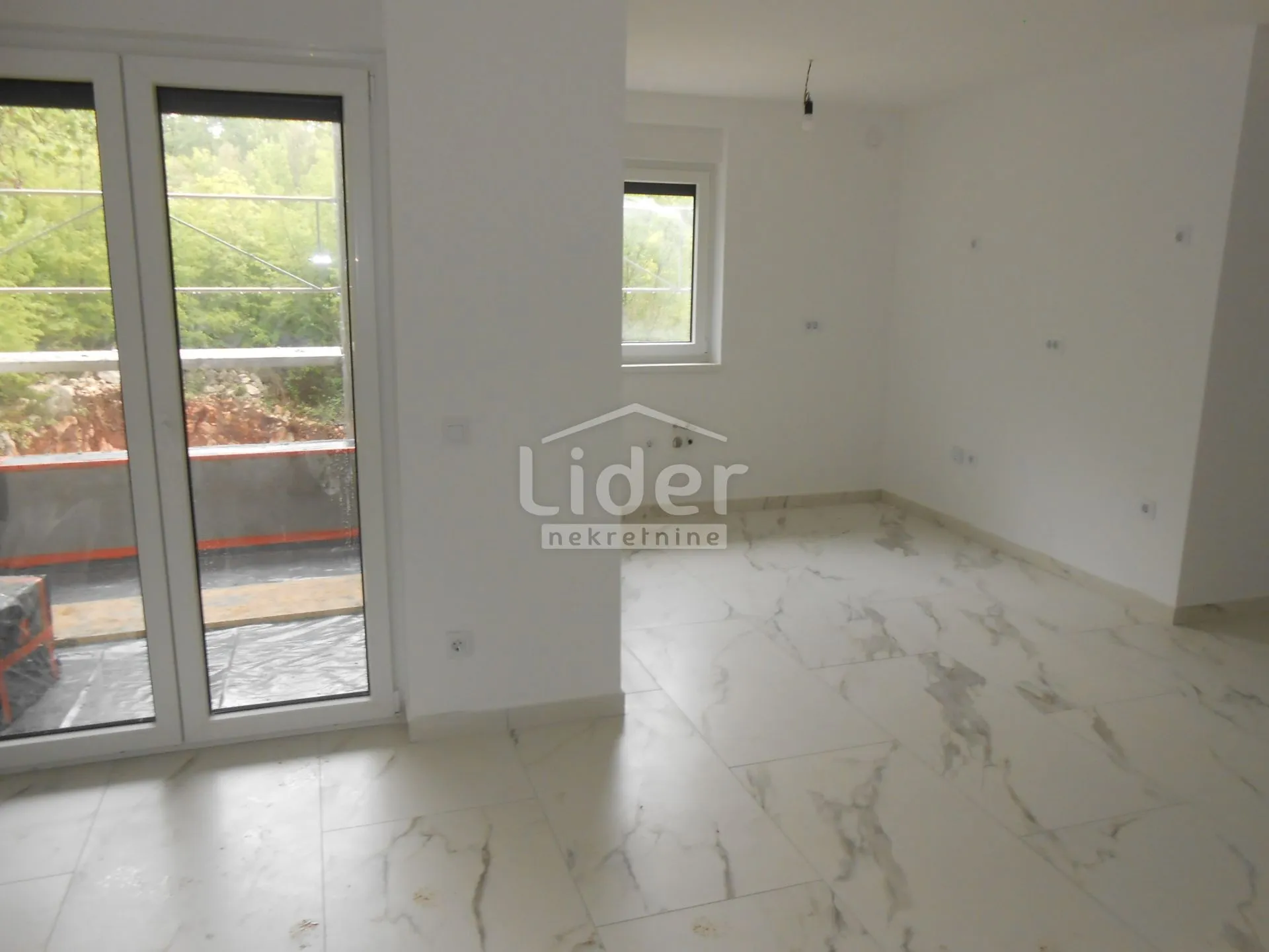 hlapa (otok krk) novi apartman s 2 lođe - slika 2