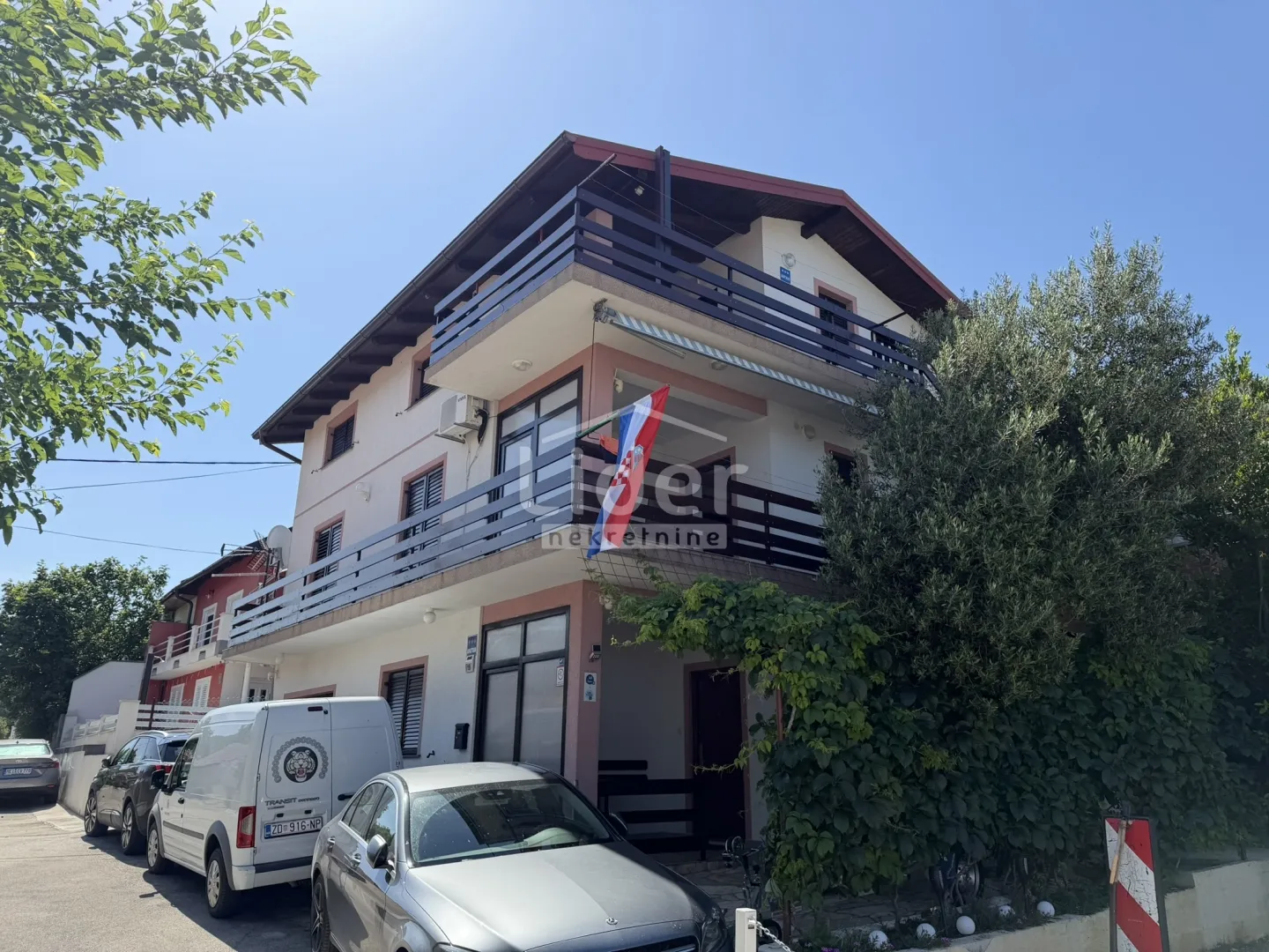 kuću sa 3 stana na novigradskom moru prodajemo - slika 4