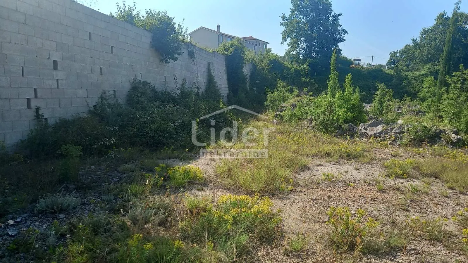 rovinj - okolica, građ zemljište, moguća kupnja pola terena - slika 4