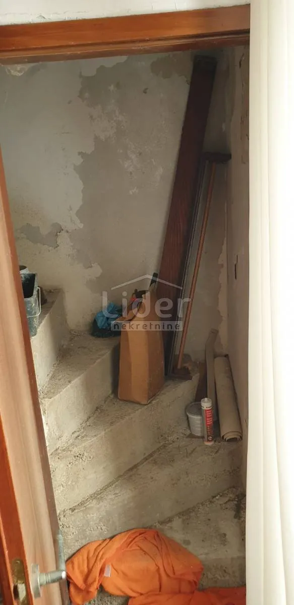 baška, 1skl.-troetažni, terasa, 1.red do mora - slika 22