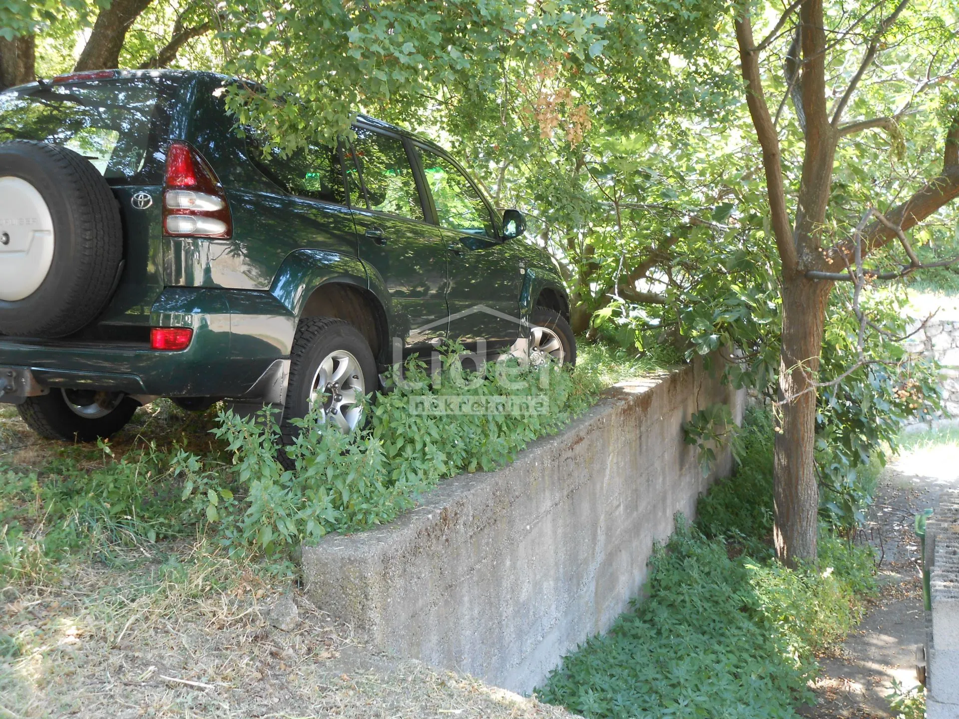 bunica kuća s okućnicom i pogledom na more - slika 24