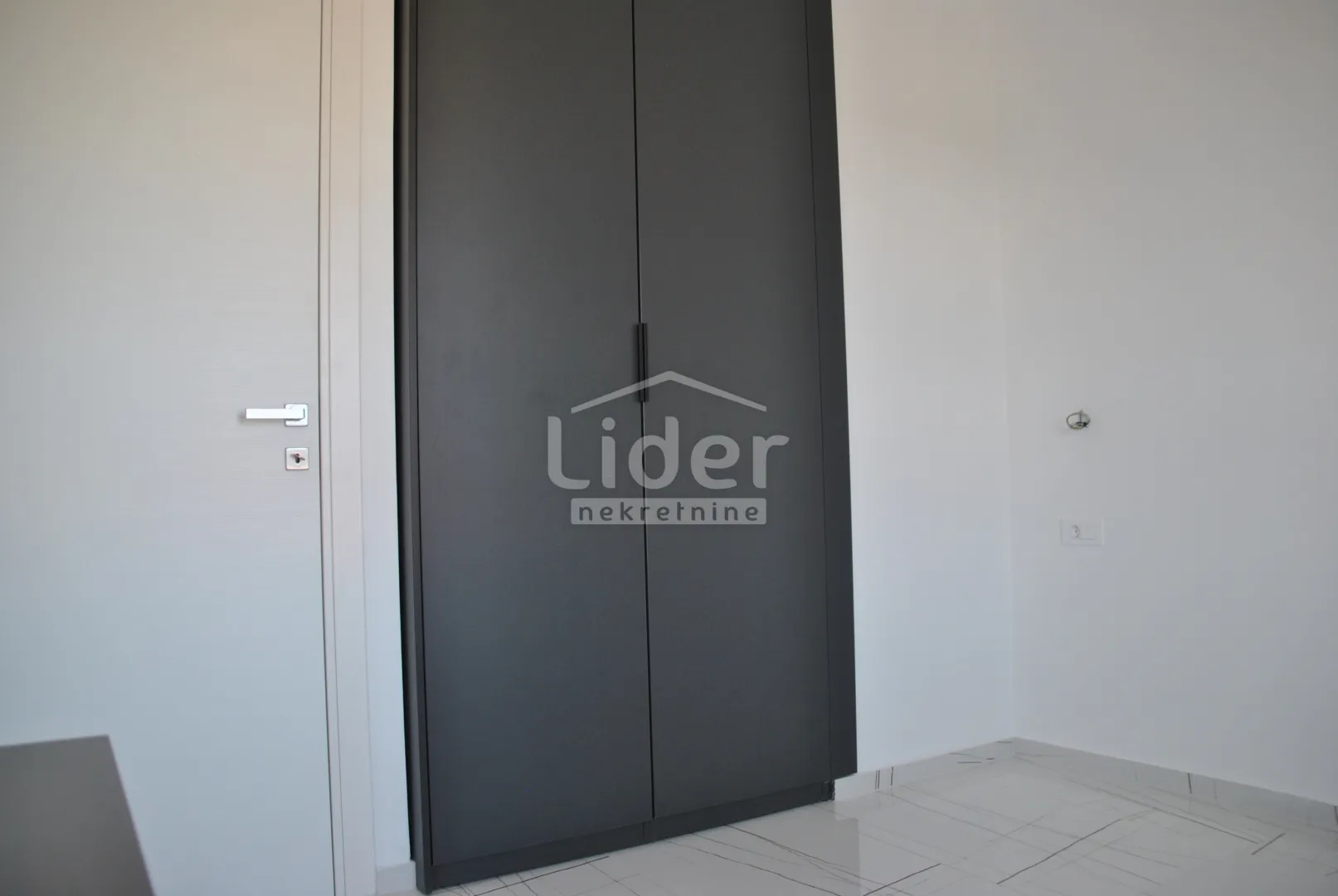 novalja, 2s+db, novogradnja 3.553 €m2, opremljeni - slika 11