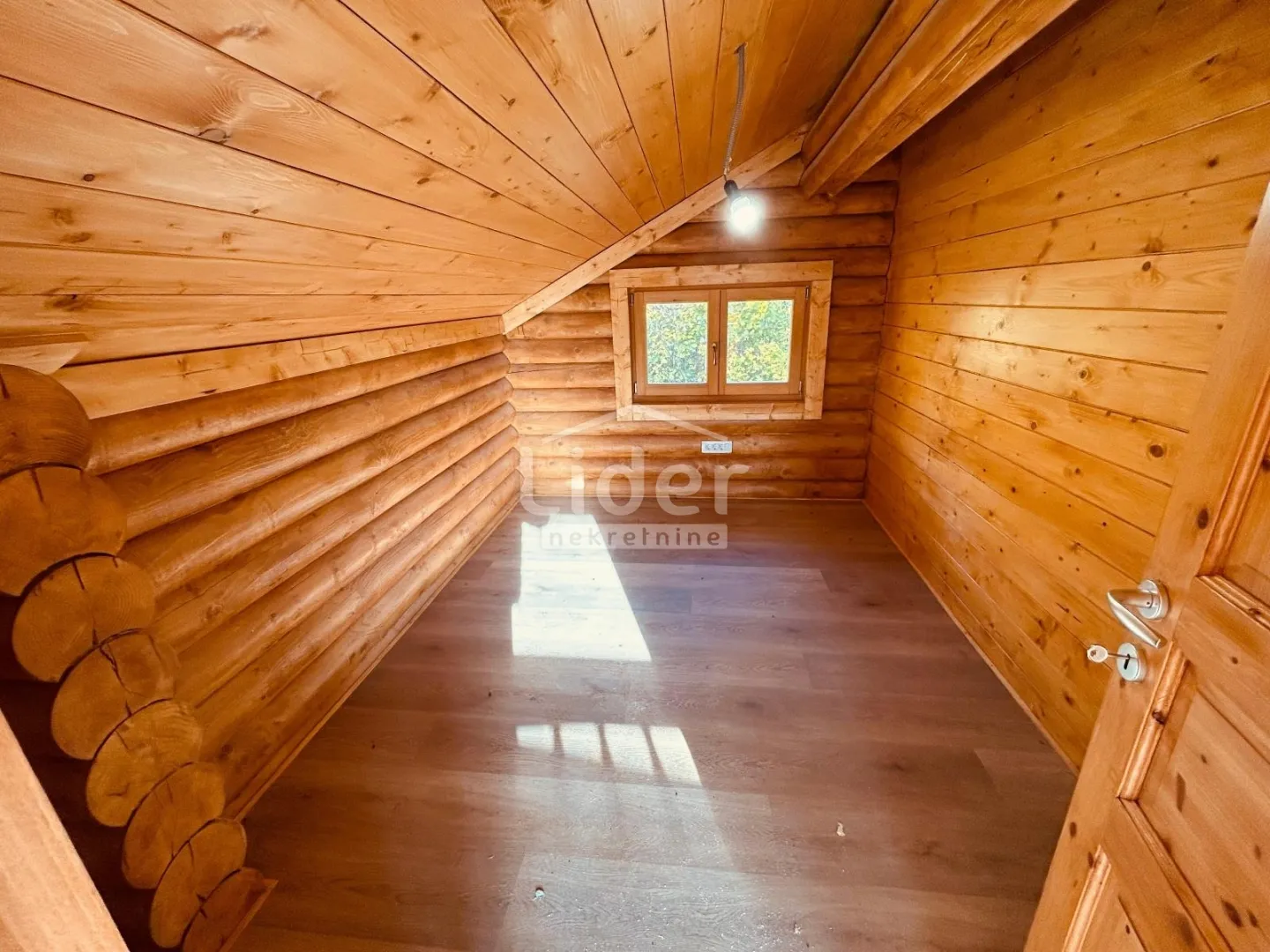 fužine – atraktivna drvena kuća s jacuzzijem - slika 8
