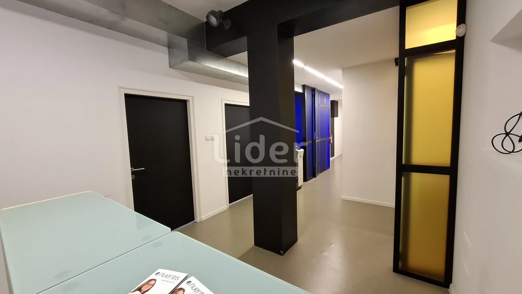 centar - poslovni prostor 180 m2 - slika 8