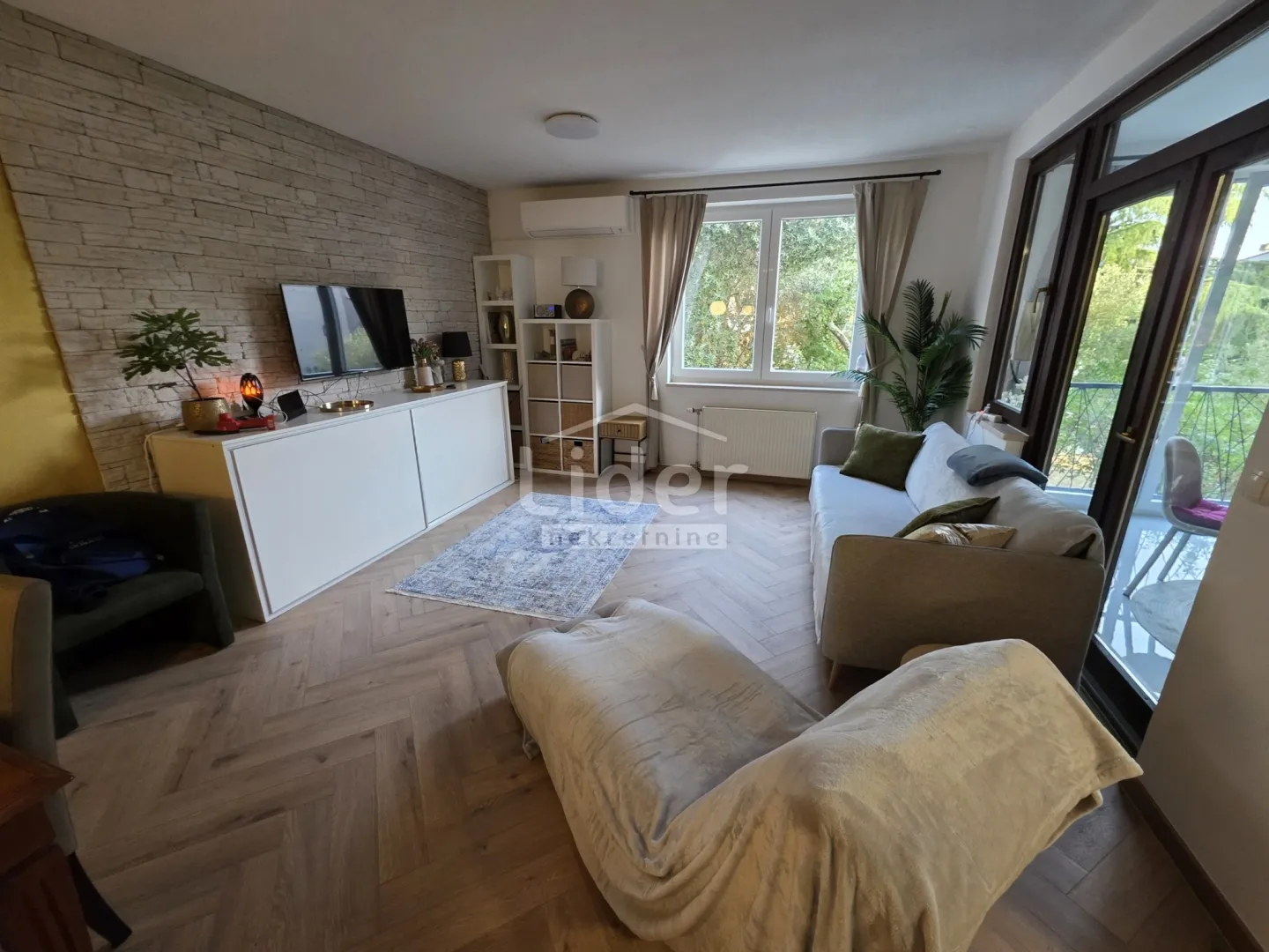 njivice -trosobni stan 100m2 - slika 11