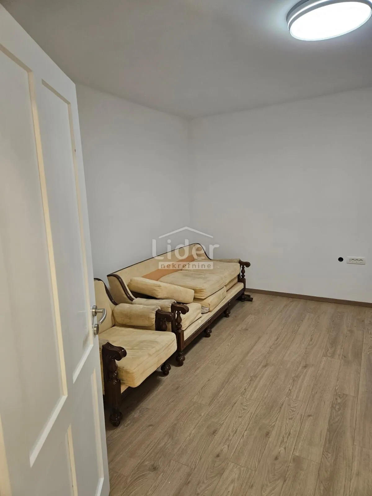 kuća gorski kotar, vrata, 300m2 - slika 13