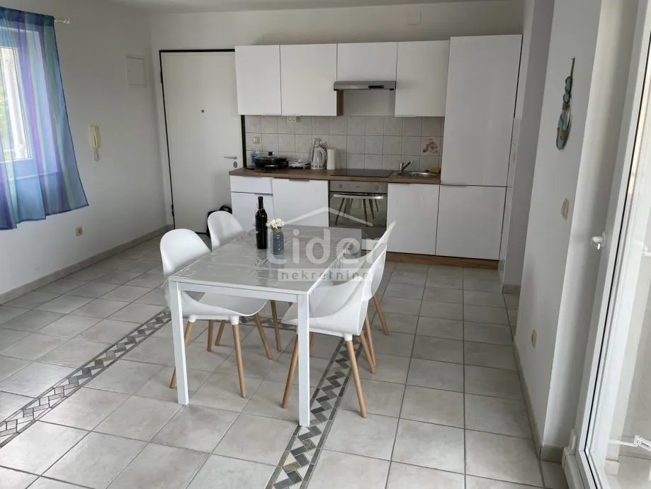 otok krk ,soline-apartman drugi red od mora 1sb+db - slika 4