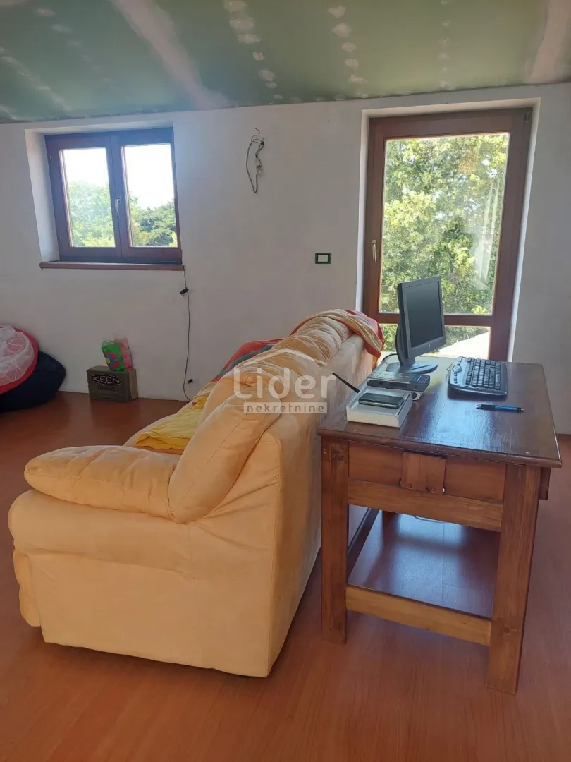 pomer, medulin, novija kuća 250m2 na samo 150m od mora - slika 24