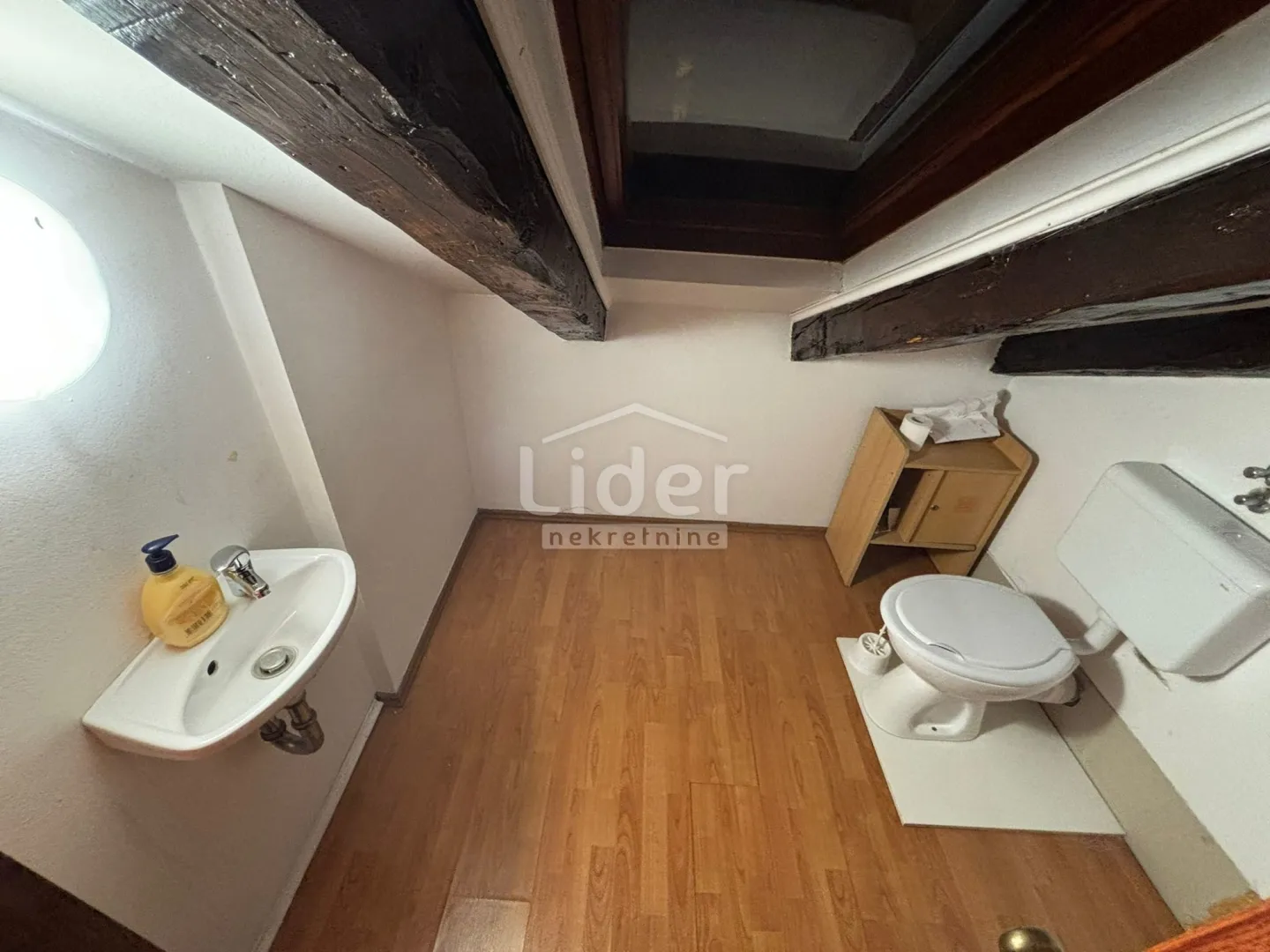 belveder-stan za radnike 250€/po radniku - slika 13