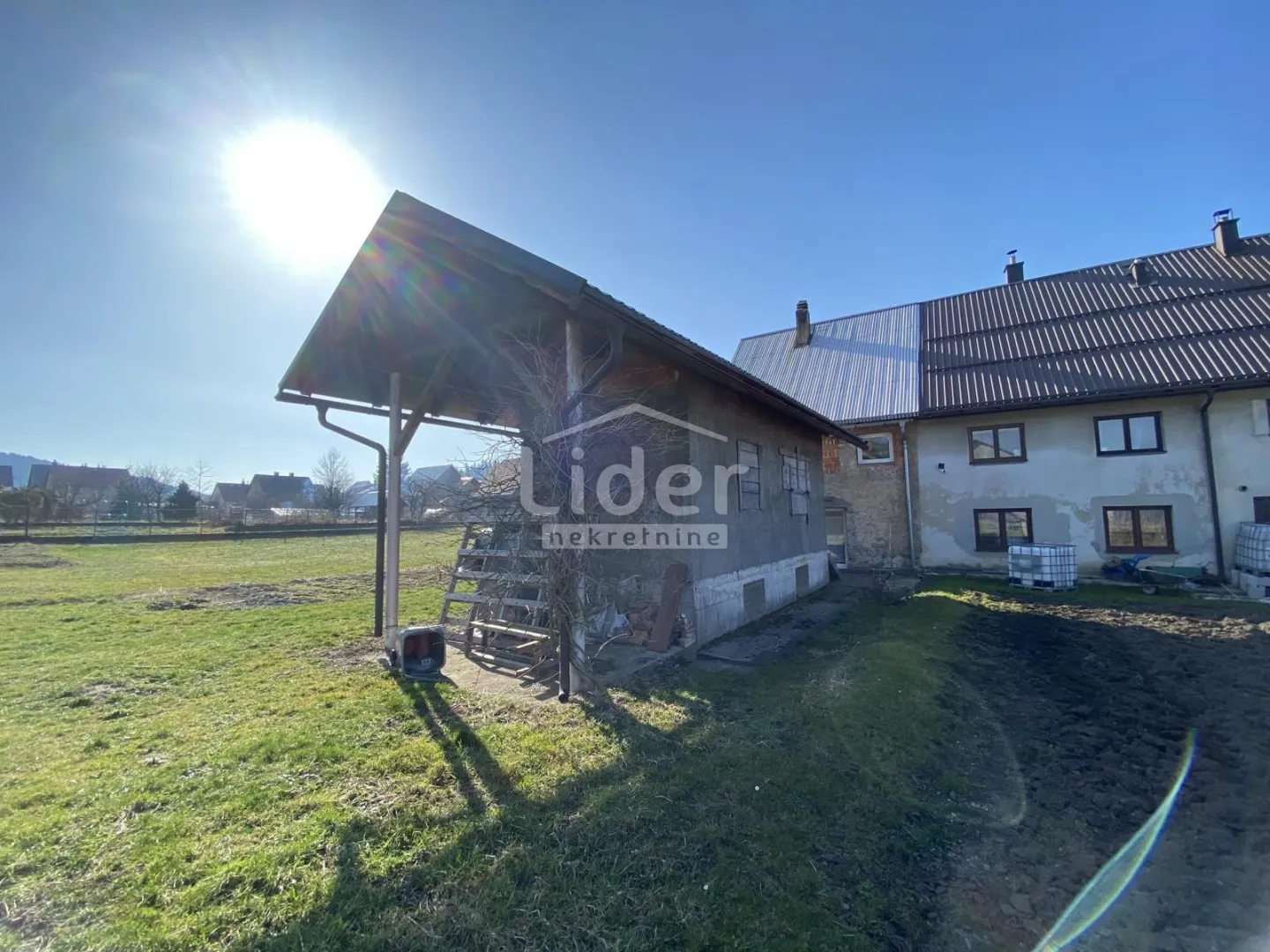 delnice, dvojna kuća od 100m2, p+1, okućnice 320m2 - slika 18