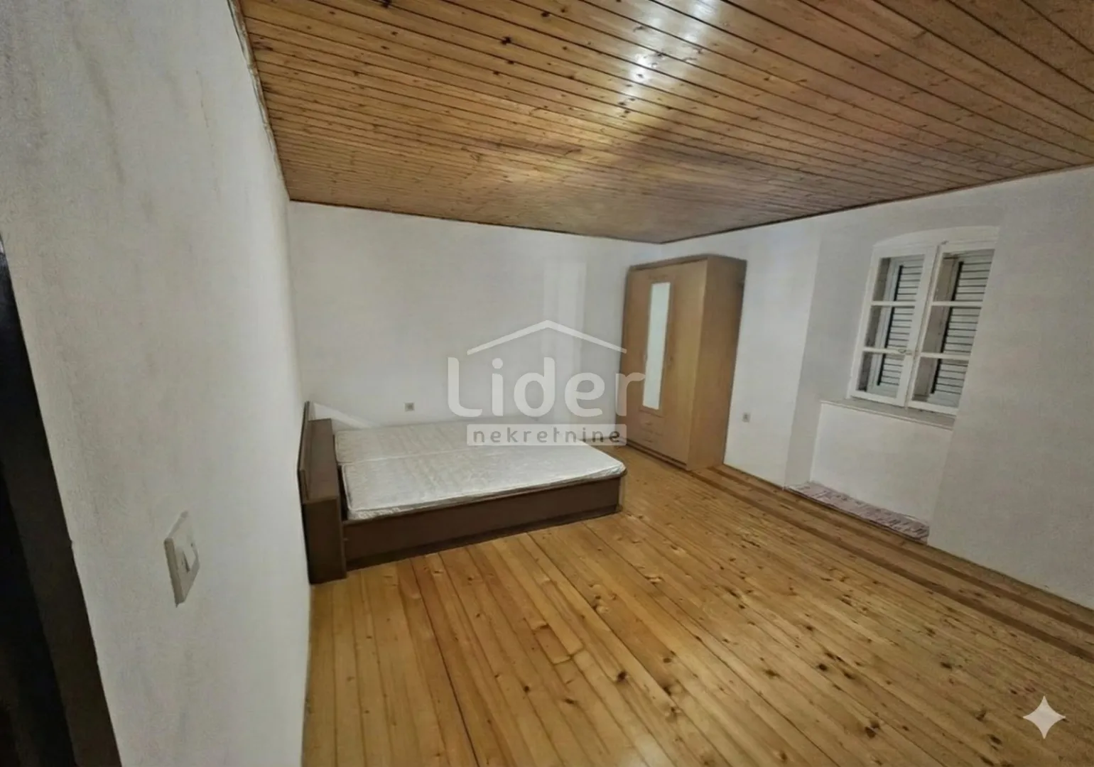 pag, centar 60m2, 2sdb - slika 2