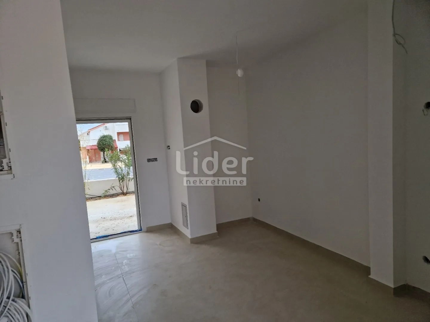 2s+db apartman, mandre- novogradnja, 200m od mora - slika 8