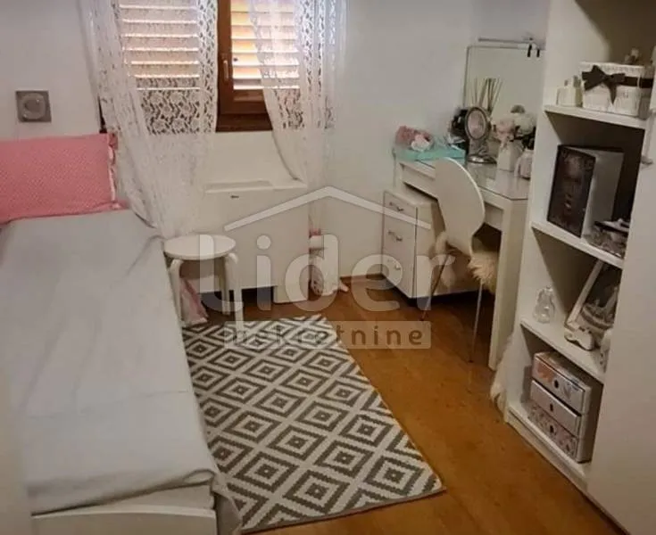cres, melin, 5 apartmana, 650m2 blizu mora! - slika 7