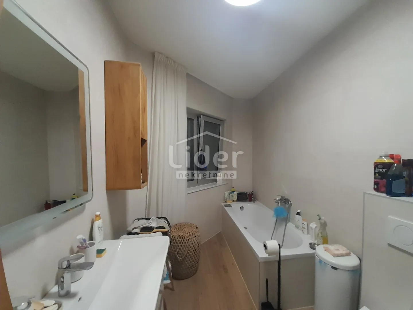 opatija stan 158m2 + 298m2 okućnice+ garaža - slika 21